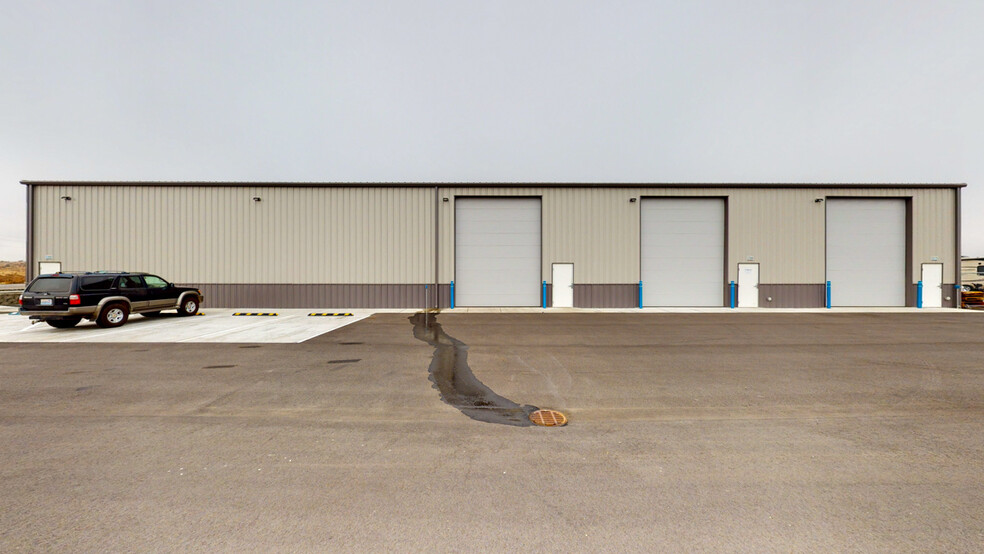 2564 Robertson Dr, Richland, WA for lease - Building Photo - Image 3 of 11