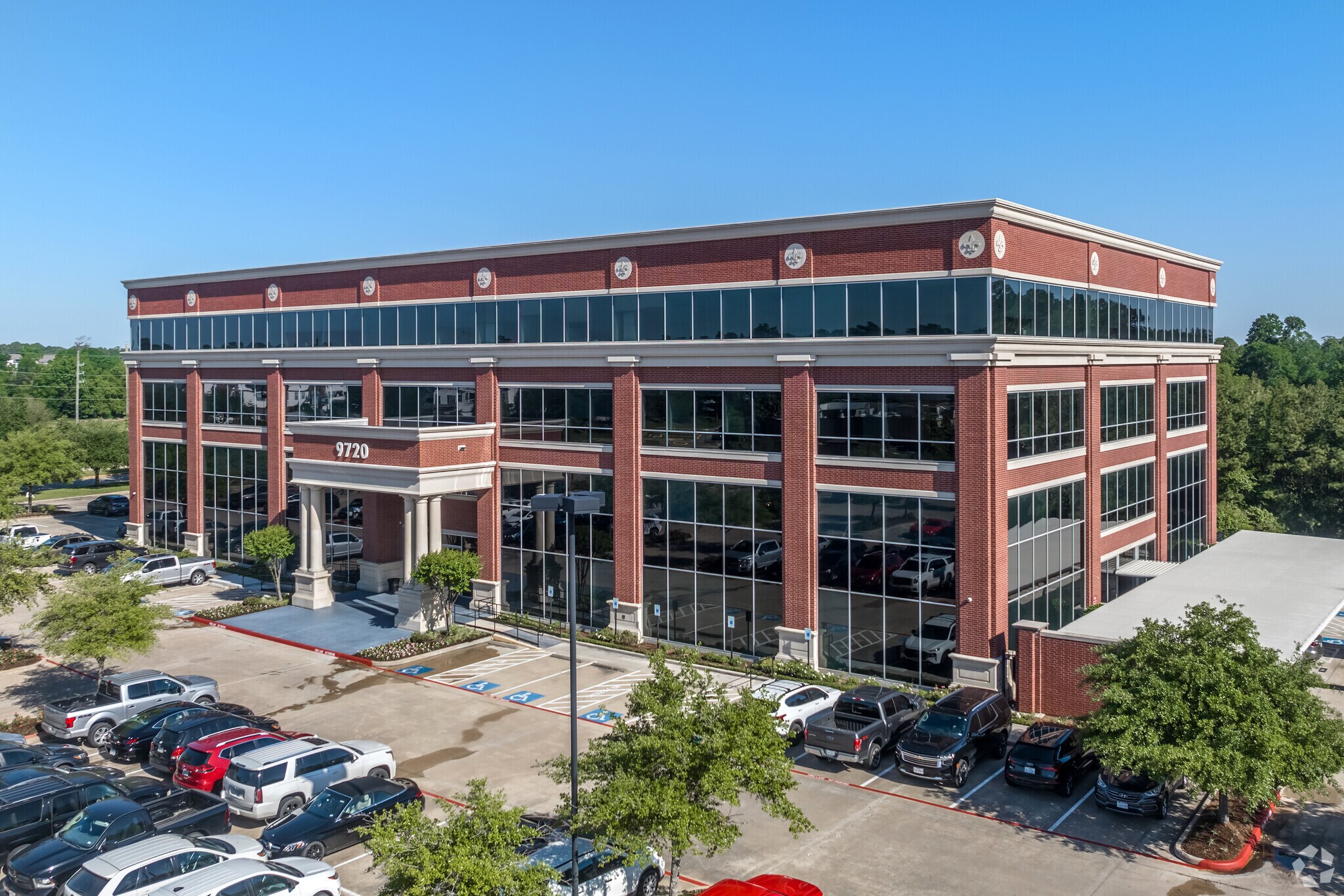 9720 Cypresswood Dr, Houston, TX for lease Primary Photo- Image 1 of 8