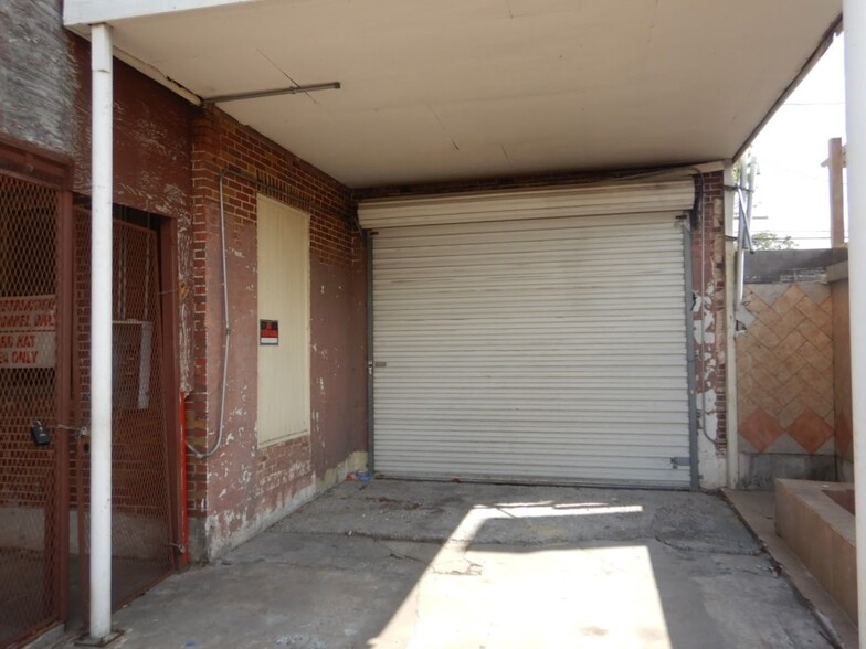 2705 Blodgett St, Houston, TX for lease - Building Photo - Image 3 of 9