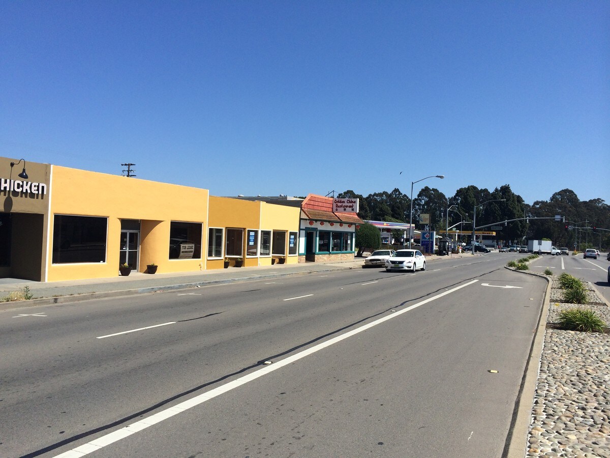 12521258 Main St, Salinas, CA, 93906 Storefront Property For Lease