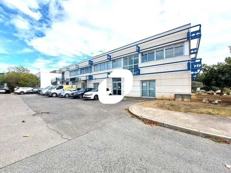 Office in Vendargues for lease - Building Photo - Image 1 of 12
