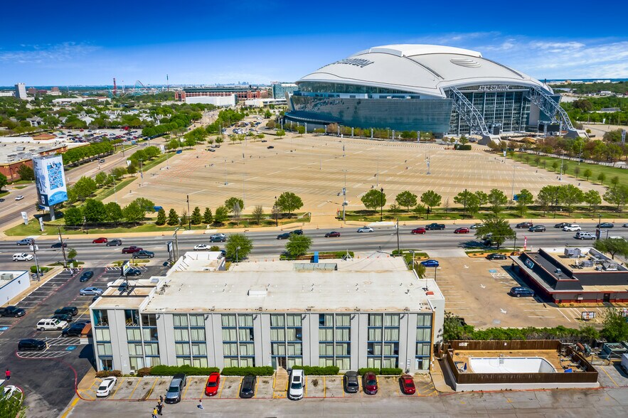 908 N Collins St, Arlington, TX for sale - Aerial - Image 1 of 1