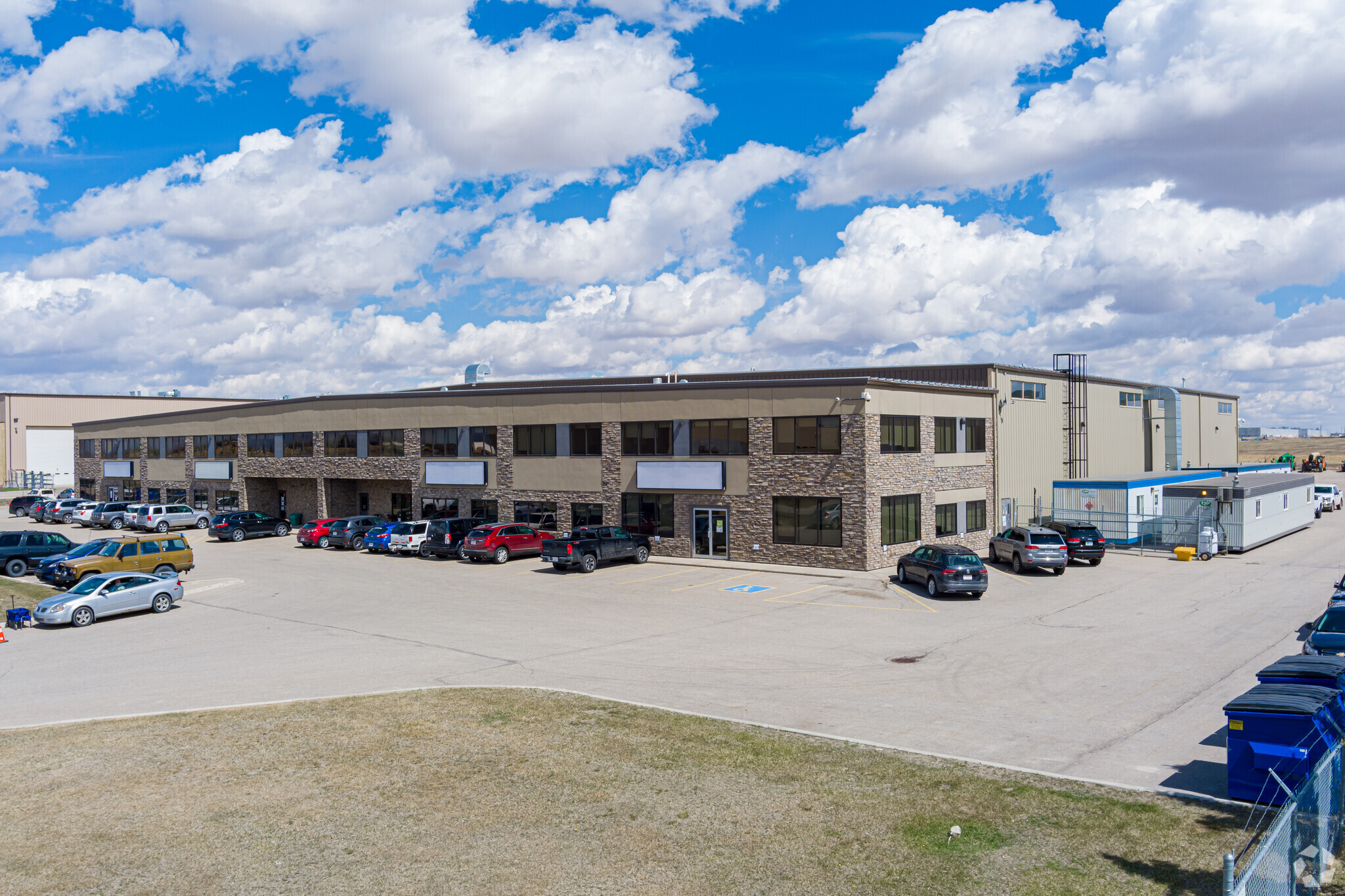 261106 Wagon Wheel Cres, Rocky View No 44, AB for sale Primary Photo- Image 1 of 1