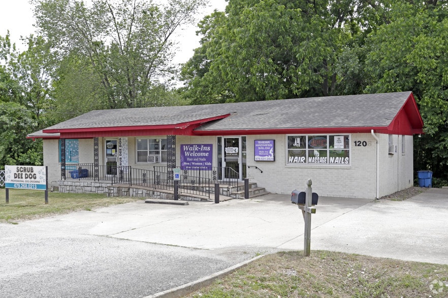 1208 S Walton Blvd, Bentonville, AR for lease - Building Photo - Image 1 of 28