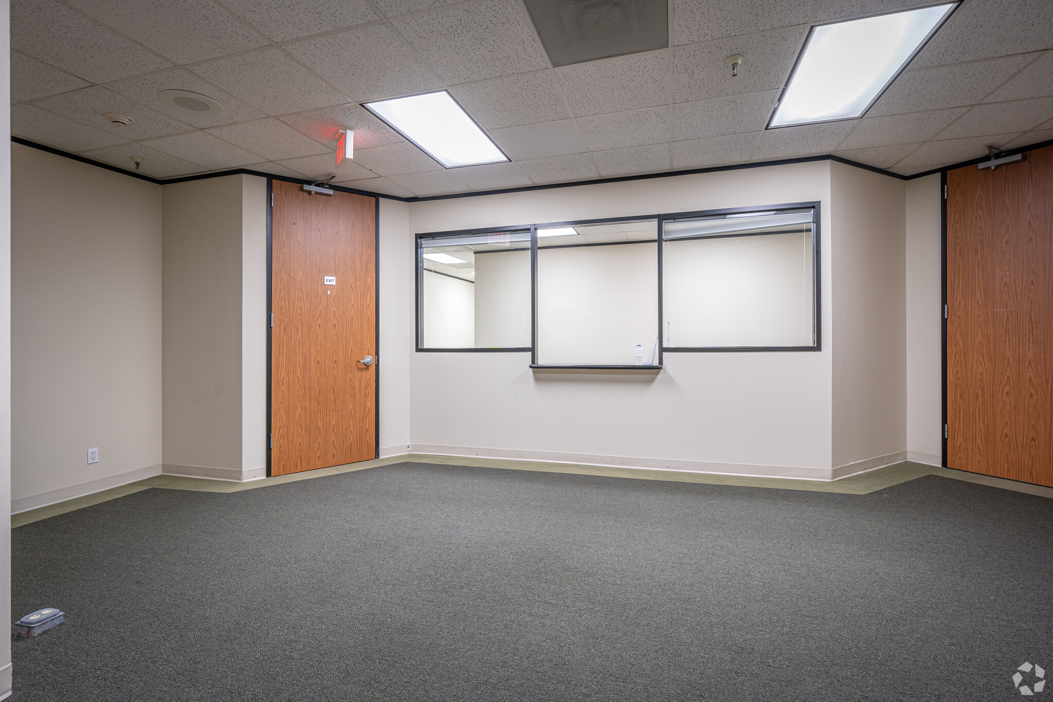 7515 S Main St, Houston, TX for lease Interior Photo- Image 1 of 9