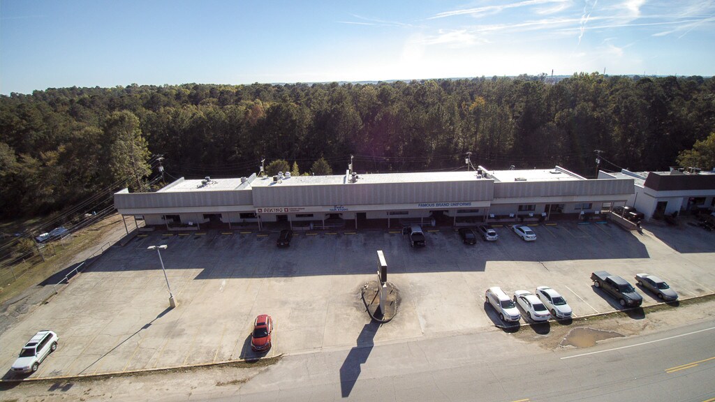 1605 Vernon St, Lagrange, GA 30240 Vernon Road Plaza Shopping Center