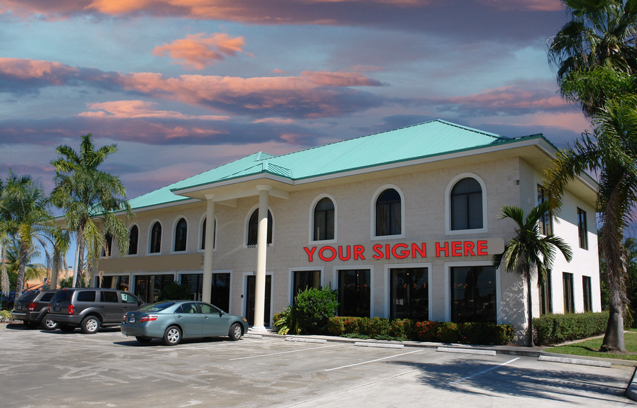 5031 SE Federal Hwy, Stuart, FL for lease - Building Photo - Image 2 of 19