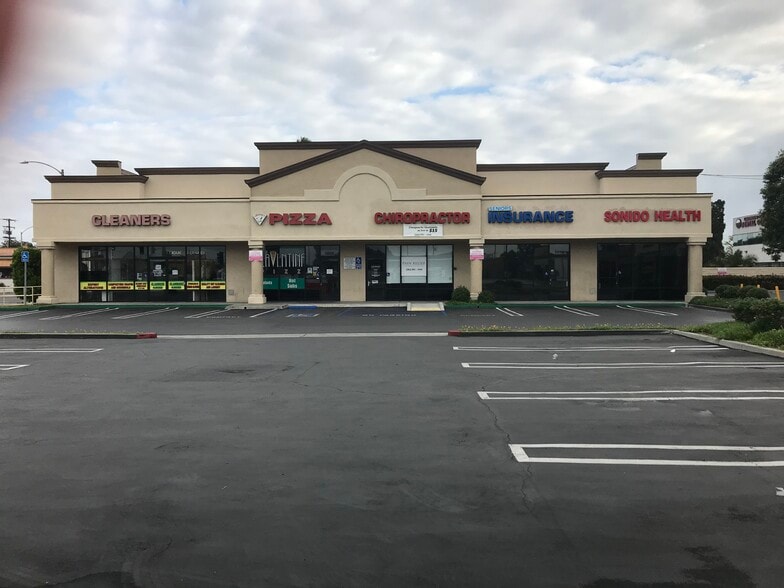 5802-5818 Bellflower Blvd, Lakewood, CA for lease - Building Photo - Image 1 of 2