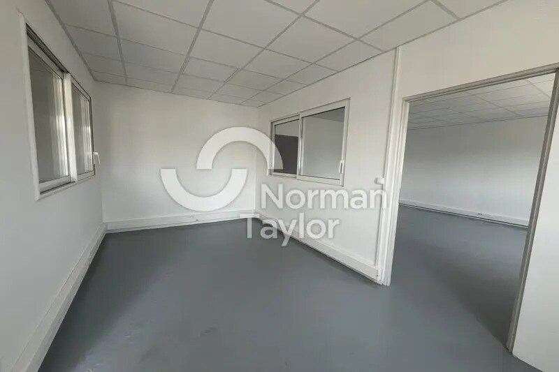 Flex in Montpellier for lease - Interior Photo - Image 2 of 7