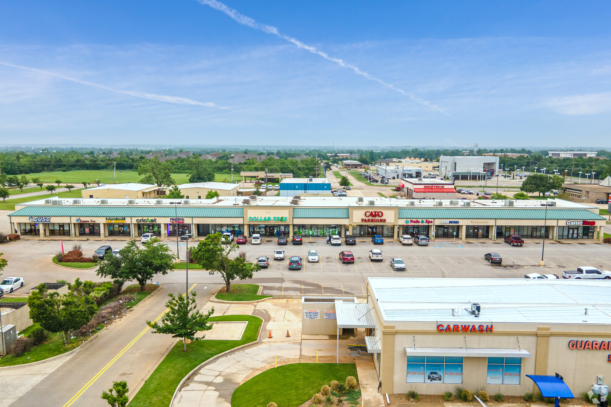 1300 W Vandament Ave, Yukon, OK 73099 - Yukon Plaza | LoopNet