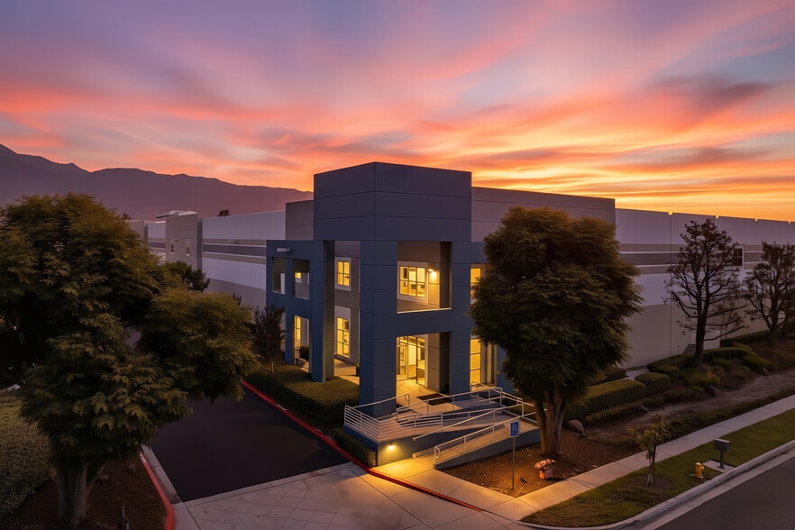 11246 Jersey Blvd, Rancho Cucamonga, CA for lease - Building Photo - Image 2 of 8