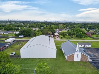 More details for 11141 N Avenue L, La Porte, TX - Specialty for Sale