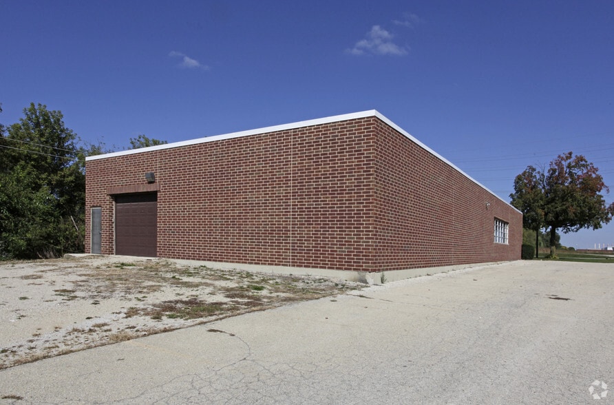 33W461 Roosevelt Rd, West Chicago, IL for sale - Building Photo - Image 3 of 5