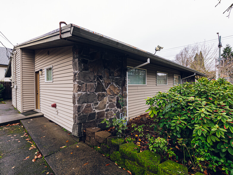 5707 N Interstate Ave, Portland, OR for sale - Building Photo - Image 2 of 14