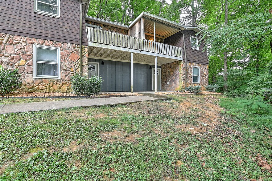 1504 Colony Park Dr, Johnson City, TN for sale - Primary Photo - Image 1 of 1