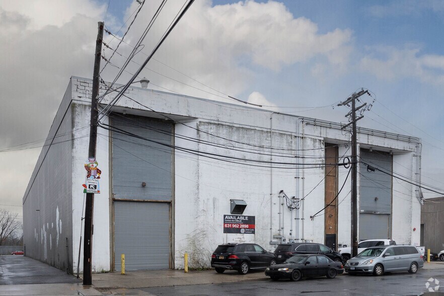 100 Nassau Terminal Rd, New Hyde Park, NY for sale - Primary Photo - Image 1 of 1