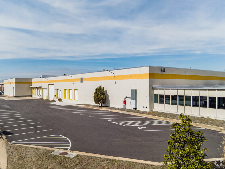 6608-6610 Electronic Dr, Springfield, VA for lease - Building Photo - Image 3 of 19