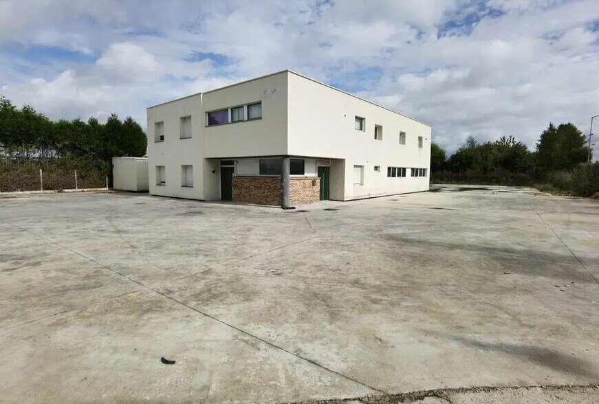 Flex in Saint-Pathus for sale - Building Photo - Image 2 of 11