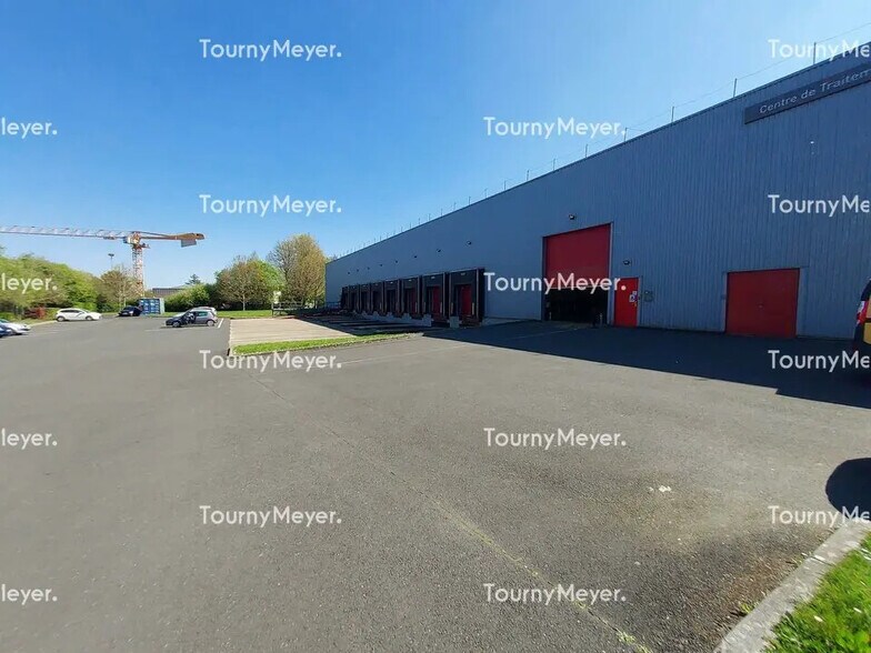 Flex in Orvault for lease - Building Photo - Image 2 of 8