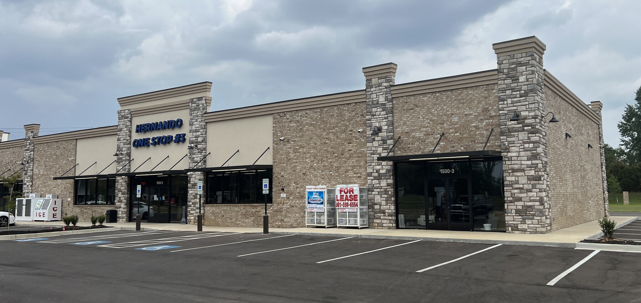 1500 US51, Hernando, MS 38632 Hernando One Stop 3