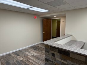 180 Tices Ln, East Brunswick, NJ for lease Building Photo- Image 2 of 9