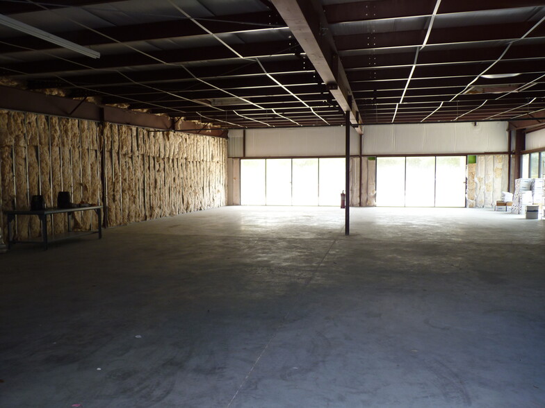 8525 Jackrabbit Rd, Houston, TX for lease - Interior Photo - Image 2 of 4