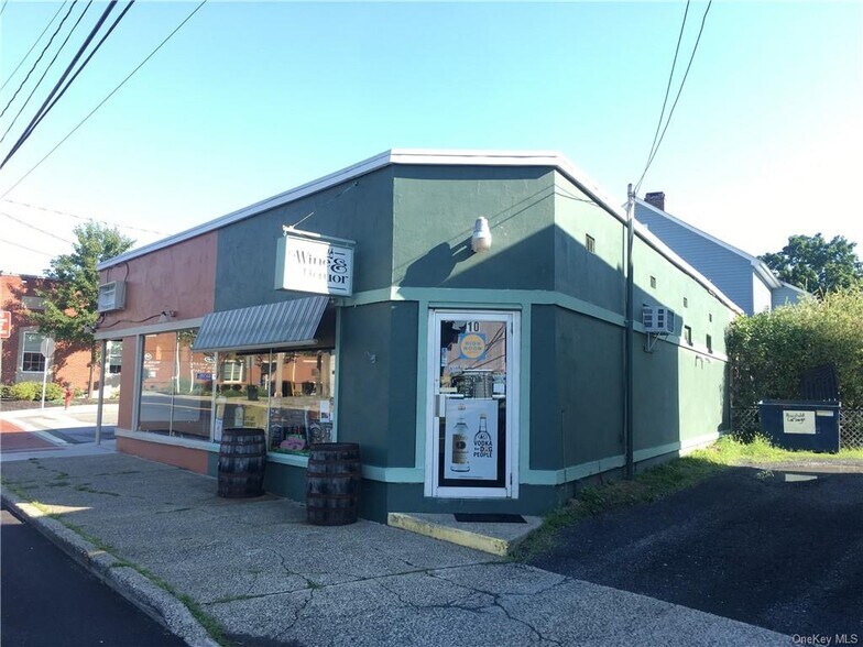 12 Wallkill Ave, Wallkill, NY 12589