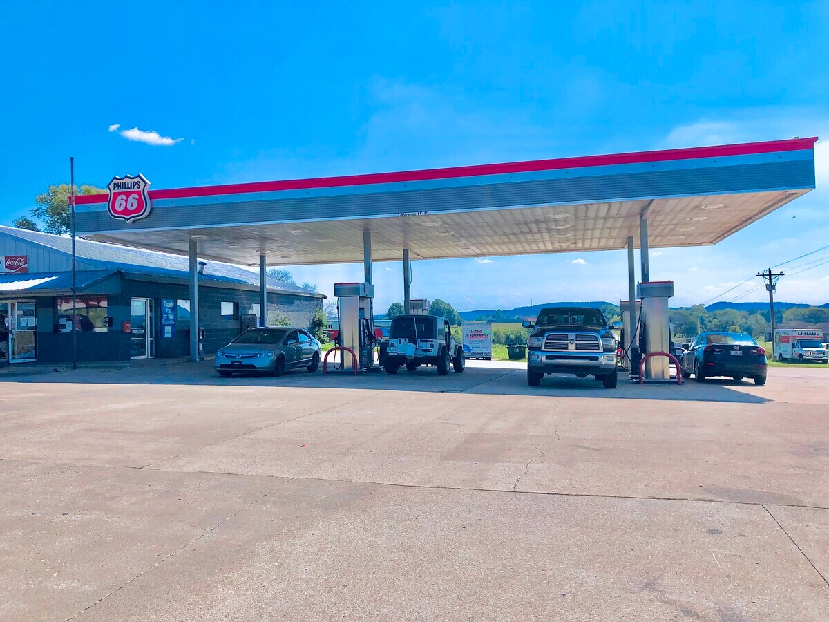 19251927 Highway 62 W, Berryville, AR 72616