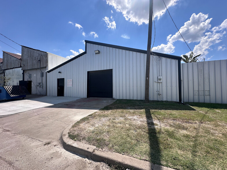 1530 E 5th Ct, Tulsa, OK for lease - Building Photo - Image 2 of 26