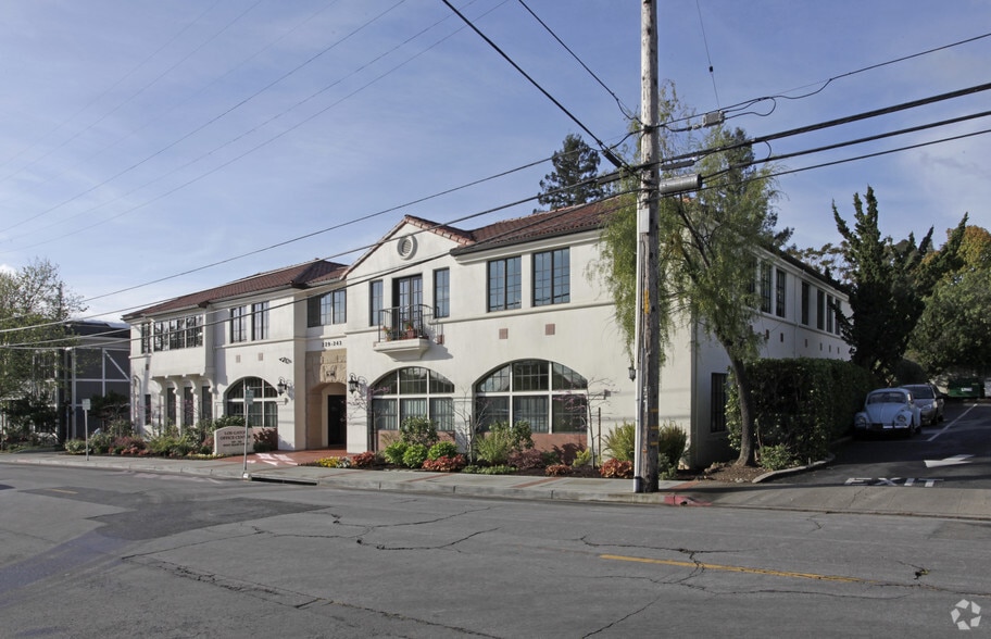 229-243 W Main St, Los Gatos, CA for lease - Building Photo - Image 3 of 4