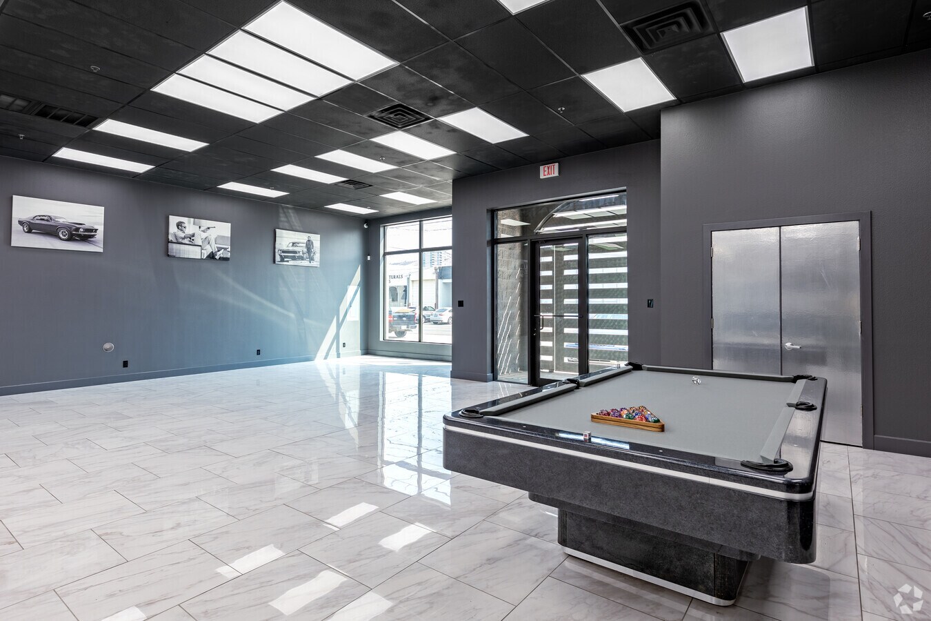 1303 Dragon St Dallas TX 75207 - 1303 Dragon St Dallas TX Interior Photo 1 HighDefinition
