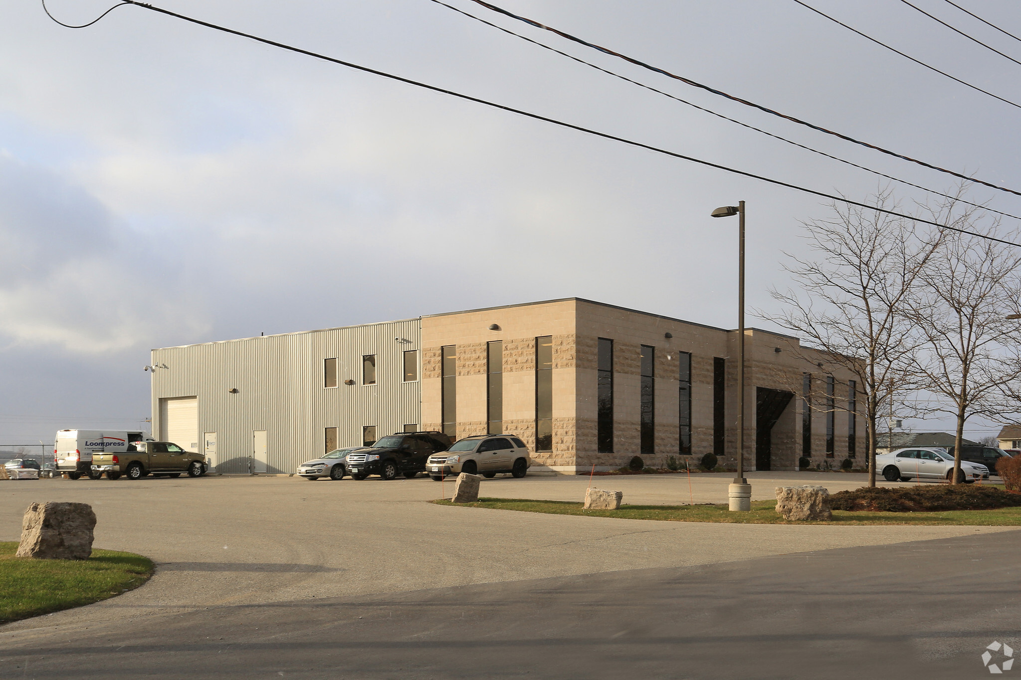 185 Washburn Dr, Kitchener, ON for lease Primary Photo- Image 1 of 3