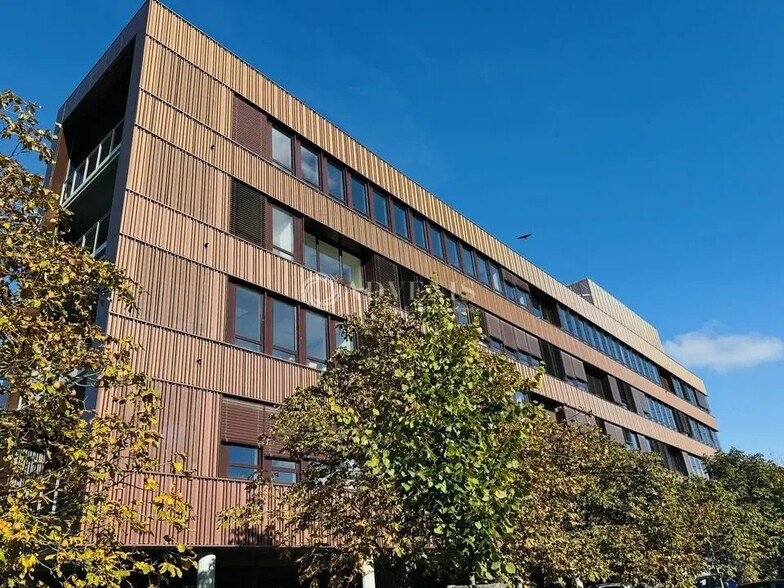 Office in Schiltigheim for lease - Building Photo - Image 2 of 11