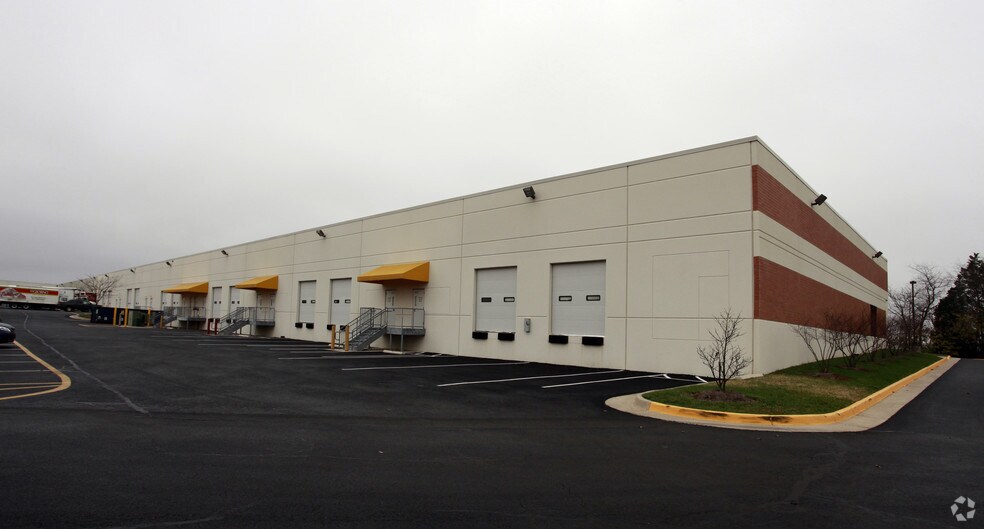 8480-8498 Kao Cir, Manassas, VA for lease - Building Photo - Image 2 of 17