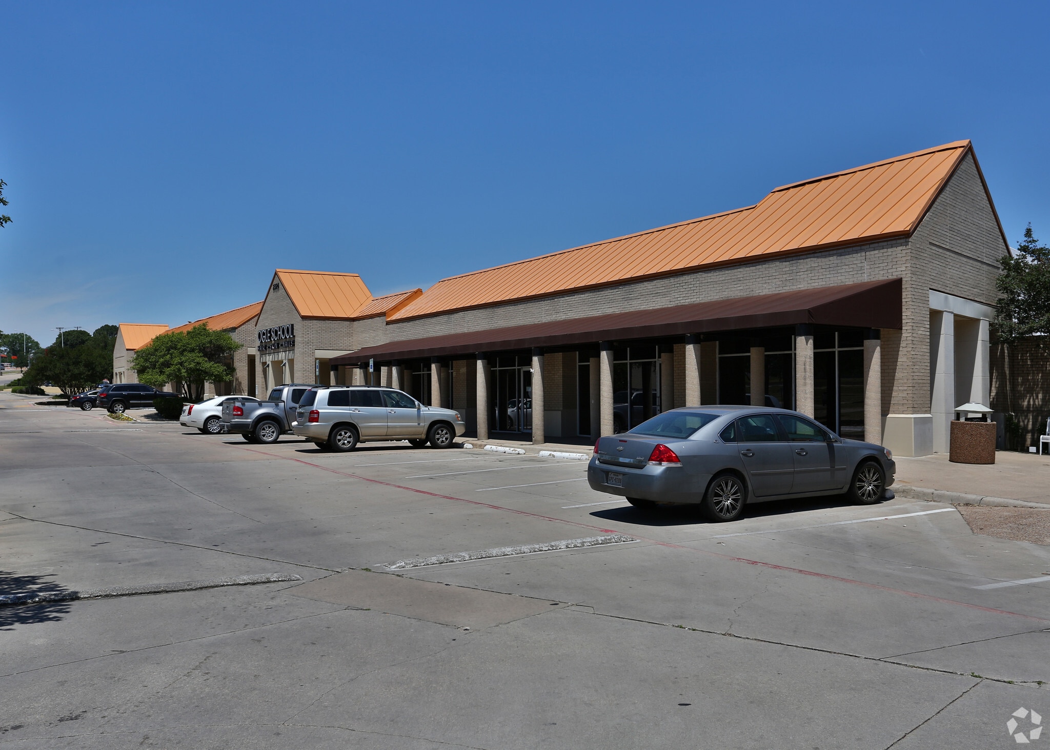 2324 San Jacinto Blvd, Denton, TX for lease Primary Photo- Image 1 of 13