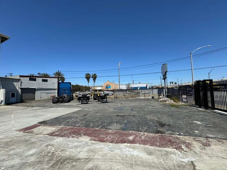 1600 W Anaheim St, Long Beach, CA for lease - Building Photo - Image 3 of 7