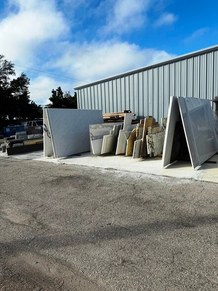 1302 NE Pine Island Rd, Cape Coral, FL for lease - Building Photo - Image 3 of 8