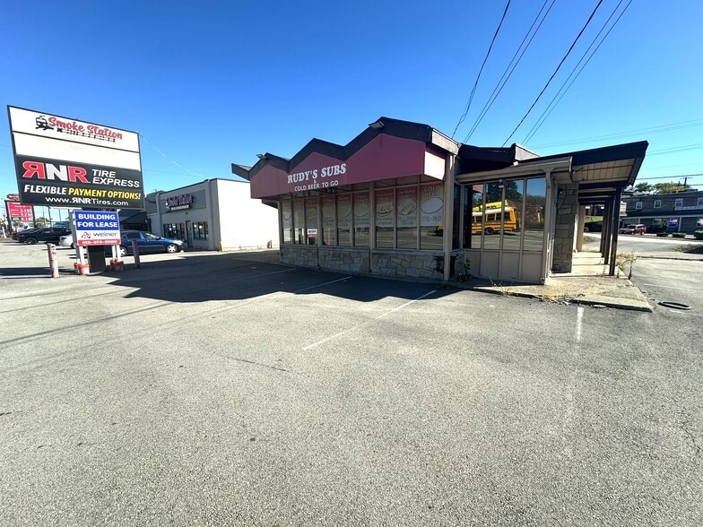 3942 William Penn Hwy, Monroeville, PA for lease - Building Photo - Image 3 of 11