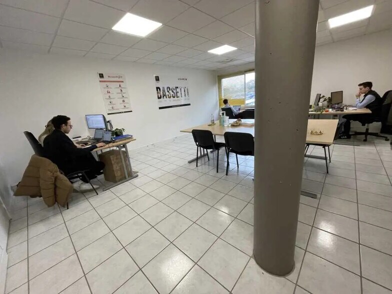 Office in Basse-Goulaine for lease - Interior Photo - Image 2 of 6