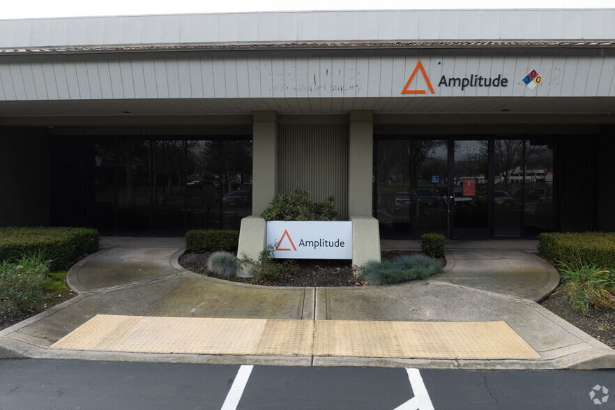 532-552 Gibraltar Dr, Milpitas, CA for lease - Building Photo - Image 3 of 11
