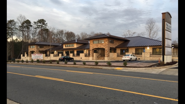 1344 E Cobb Dr, Marietta, GA for lease - Building Photo - Image 1 of 16