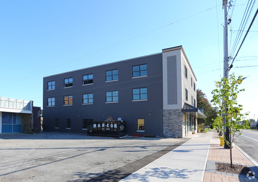 201 S Main St, North Syracuse, NY for sale - Building Photo - Image 3 of 19