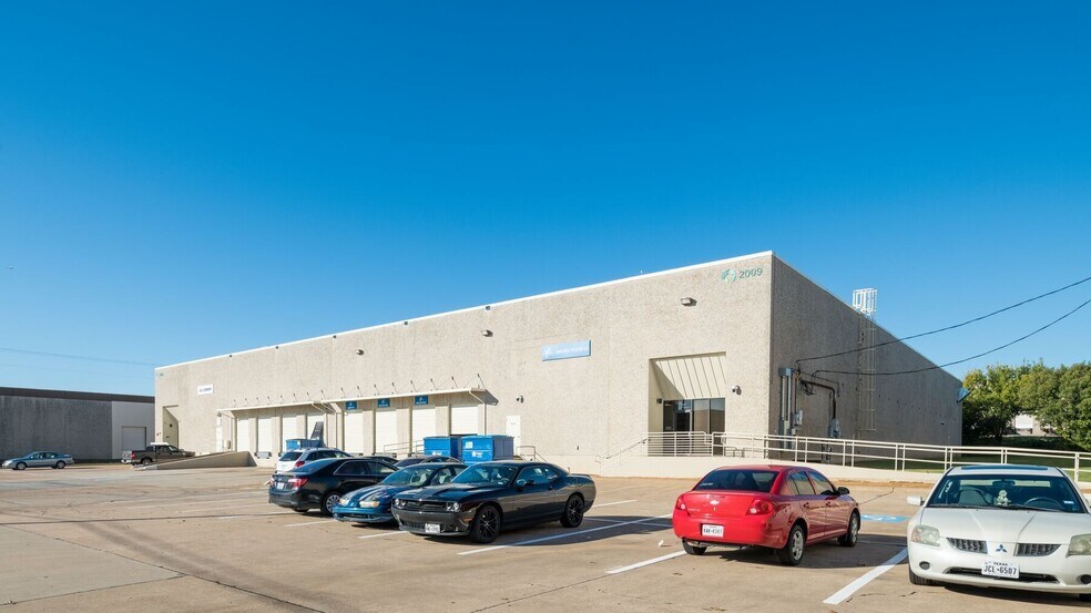 2750 114th St, Grand Prairie, TX for lease - Building Photo - Image 3 of 4