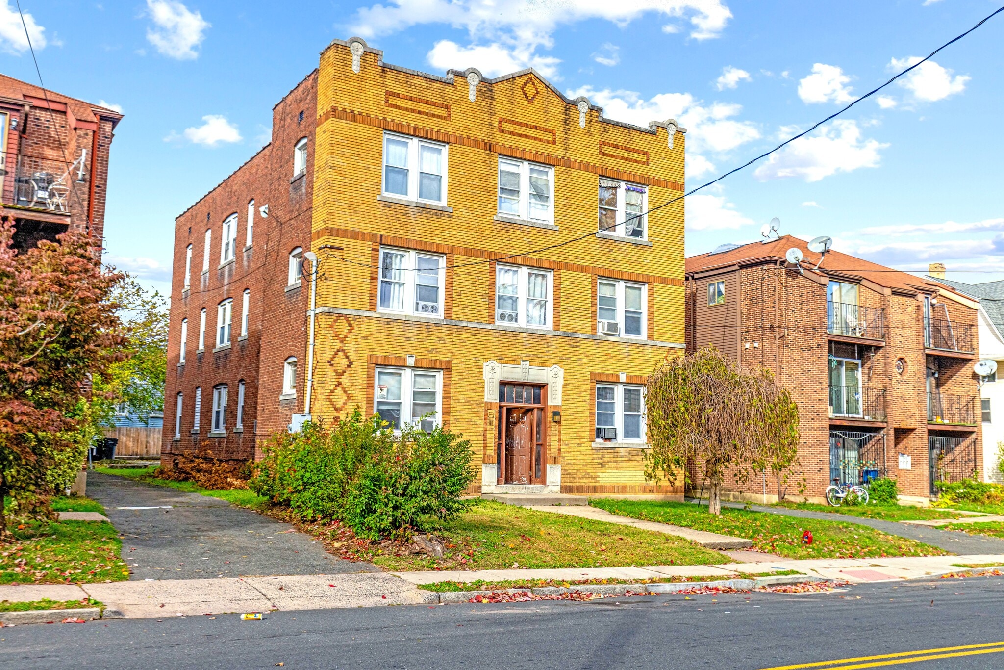 182-184 Preston St, Hartford, CT for sale Primary Photo- Image 1 of 5