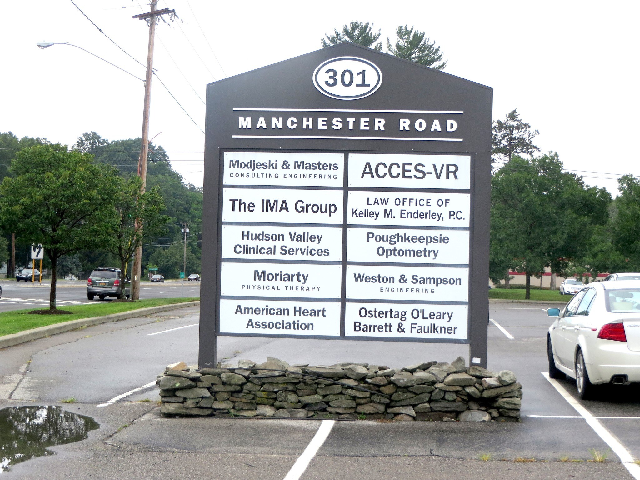 301 Manchester Rd, Poughkeepsie, NY 12603 Manchester Crossing