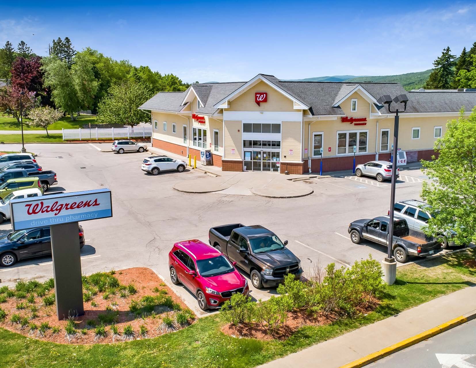 91 Main St, Colebrook, NH 03576