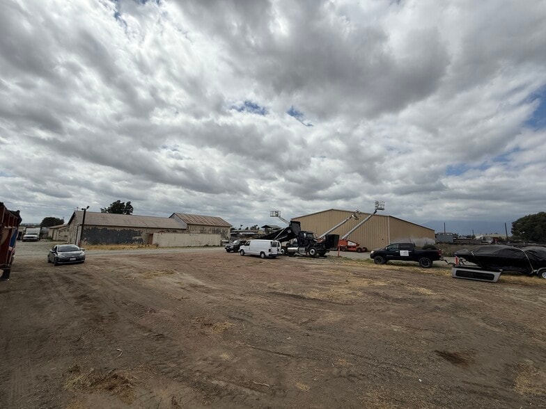 7812 Chino Ave, Ontario, CA for sale - Building Photo - Image 3 of 18