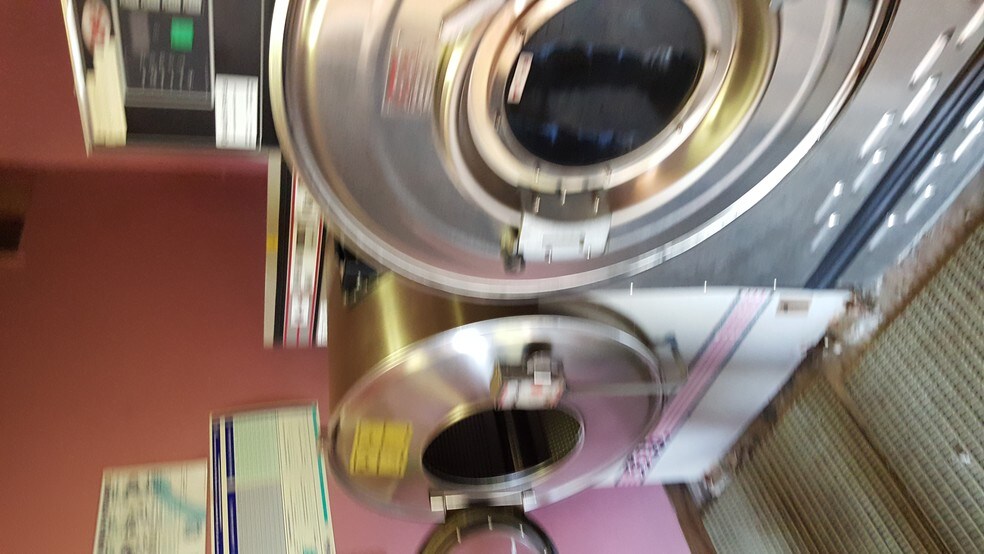 205 Giles St, Omaha, TX for sale - Building Photo - Image 1 of 1