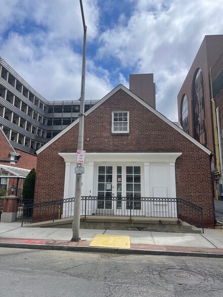 40 Church St, White Plains, NY for sale - Primary Photo - Image 1 of 10