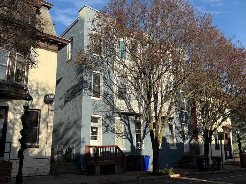 136-138 E Franklin St, Hagerstown, MD for sale - Primary Photo - Image 1 of 1